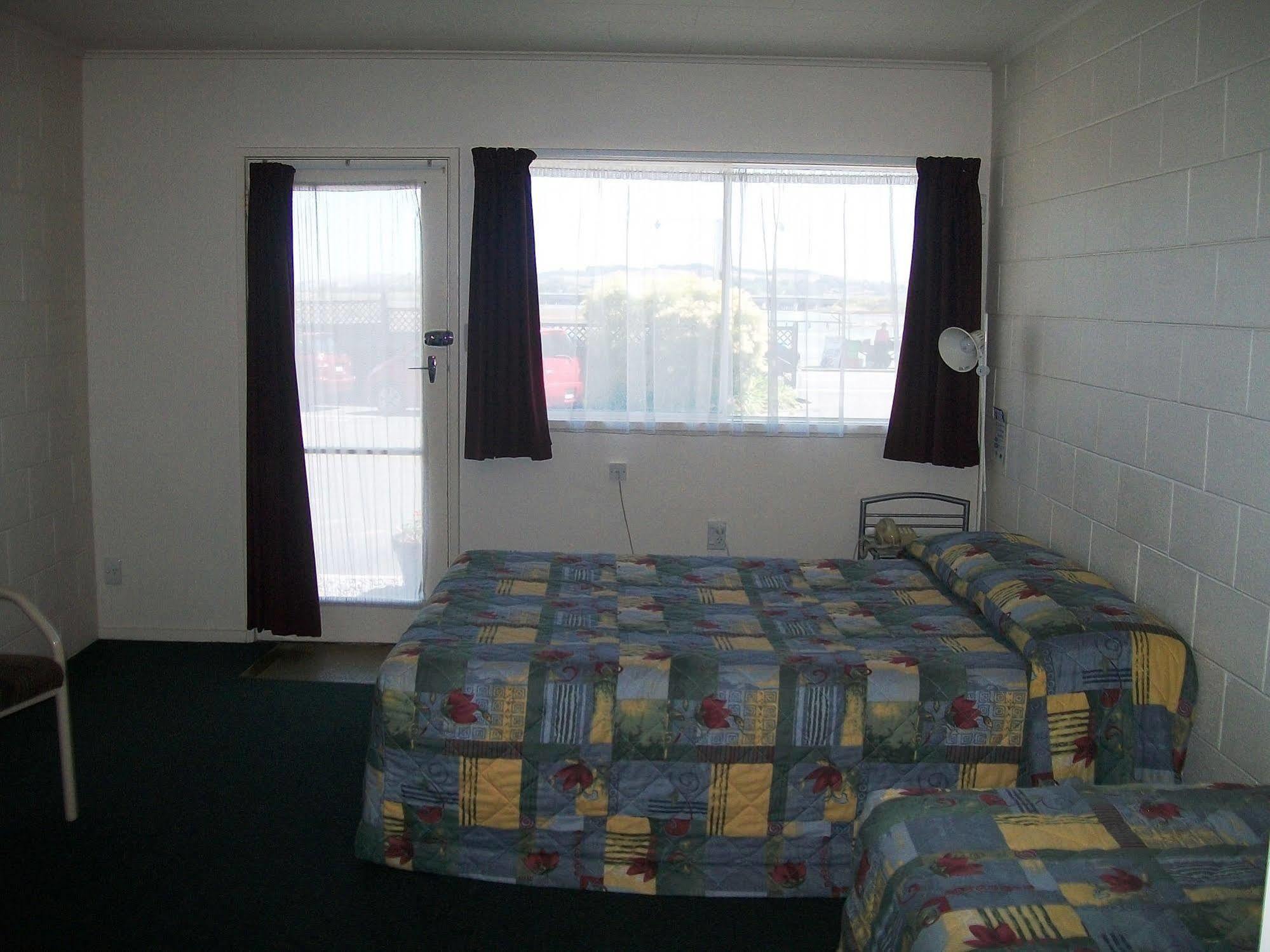 Cedar Court Motel Napier Exterior foto